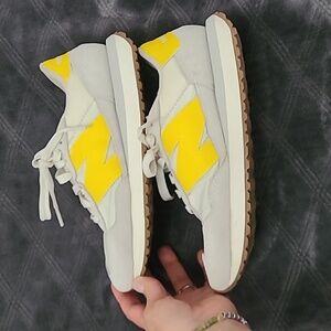New Balance 237